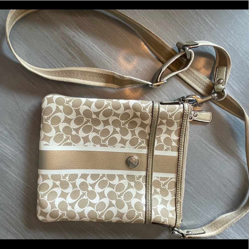 Authentic leather Coach crossbody